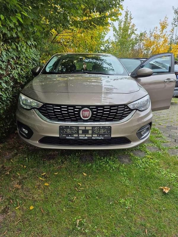 Gebraucht Fiat Tipo 95 PS (69 kW) 2017 Beige Limousine