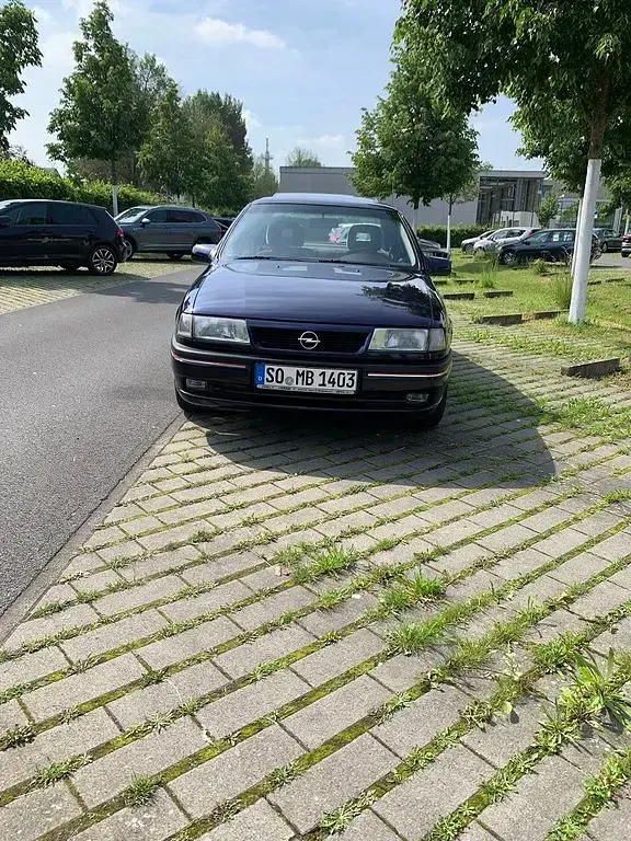 Gebraucht Opel Vectra 90 PS (66 kW) 1995 Blau Limousine