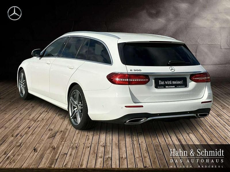 Gebraucht Mercedes E300 AMG 258 PS (189 kW) 2020 Unilack polarweiß Kombi