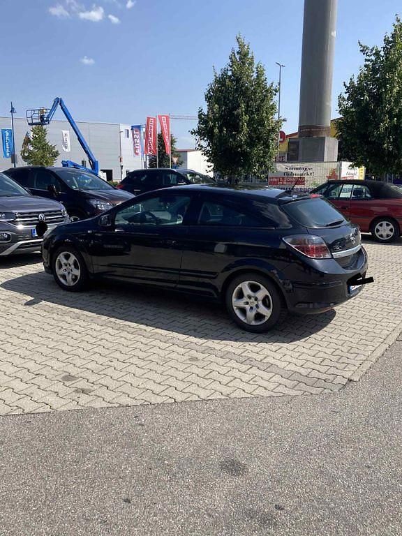 Gebraucht Opel Astra GTC 105 PS (77 kW) 2008 Schwarz Coupé