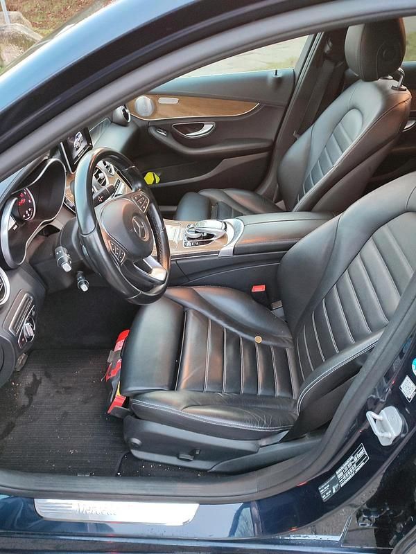 Gebraucht Mercedes C250 204 PS (150 kW) 2014 Blau Kombi