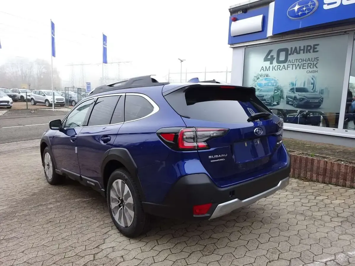 Neu Subaru Outback Platinum 169 PS (124 kW) 2026 Sapphire blue Kombi