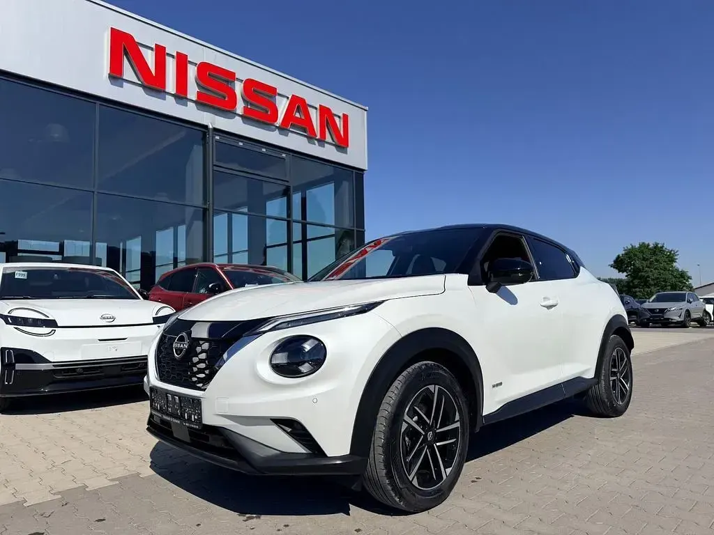 Gebraucht Nissan Juke N-Connecta 143 PS (105 kW) 2024 White/black SUV