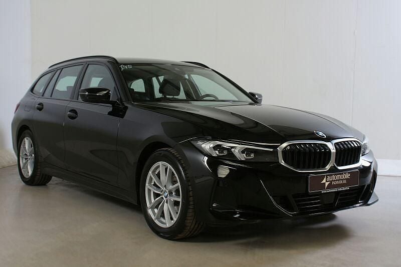 Gebraucht BMW 320 190 PS (139 kW) 2024 Schwarz uni Kombi