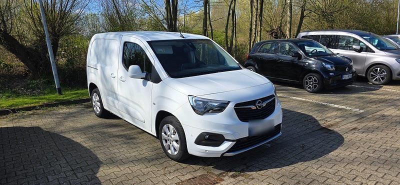 Gebraucht Opel Combo Innovation 136 PS (100 kW) 2020 Weiß Van / Kleinbus