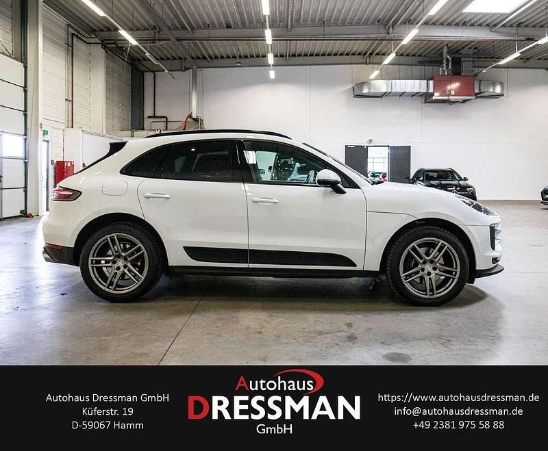 Gebraucht Porsche Macan 245 PS (180 kW) 2018 Pure white SUV