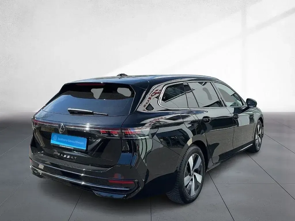 Używany VW Passat Elegance 150 KM (110 kW) 2025 Czarny Kombi