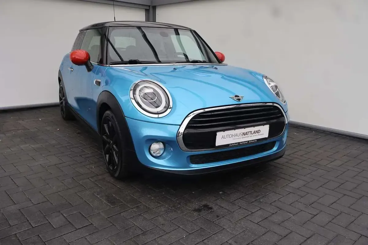 Gebraucht Mini Cooper Chili 136 PS (100 kW) 2019 Electric blue Kleinwagen