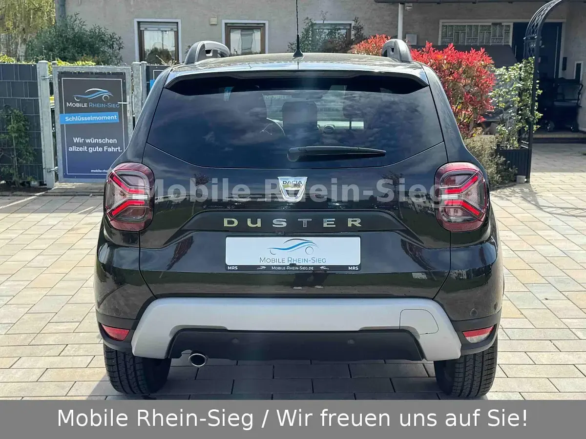 Używany Dacia Duster Prestige 131 KM (96 kW) 2022 Czarny SUV