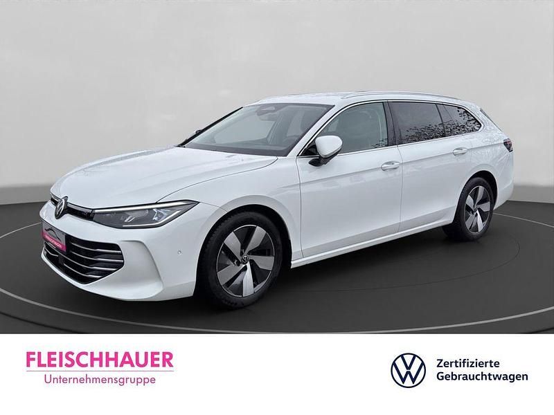 Gebraucht VW Passat Elegance 150 PS (110 kW) 2025 Weiss Kombi