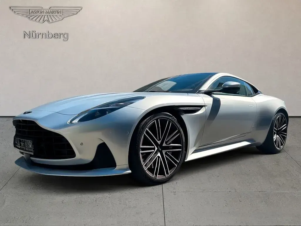 Gebraucht Aston Martin DB12 680 PS (500 kW) 2025 Silber