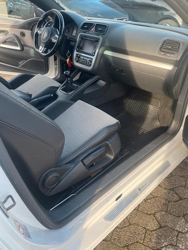 Weiß Gebraucht 2011 VW Scirocco Coupé | 8.300 € (Teuer) - Bild 1/4
