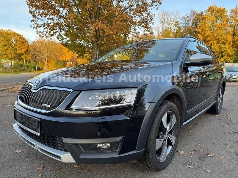 Schwarz Gebraucht 2016 Skoda Octavia Scout 4x4 Kombi | 11.500 € (Guter Preis) - Bild 1/4