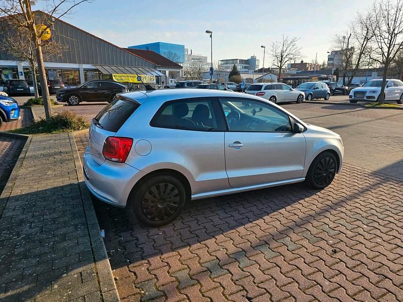Gebraucht VW Polo Highline 90 PS (66 kW) 2010 Silber Kleinwagen