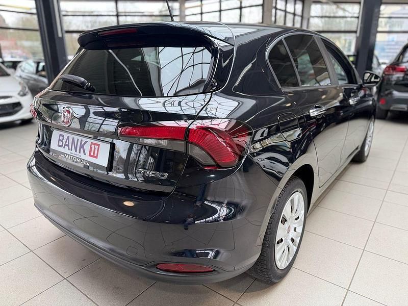 Gebraucht Fiat Tipo Easy 95 PS (69 kW) 2018 Schwarz Limousine