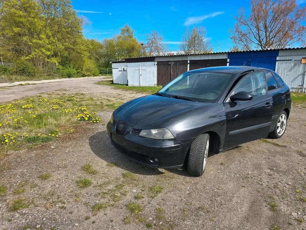 Gebraucht Seat Ibiza 75 PS (55 kW) 2005 Schwarz Kleinwagen