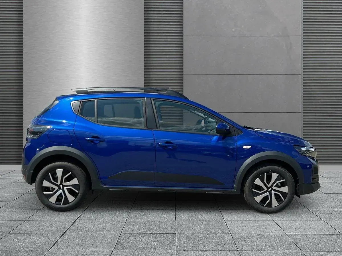 Neu Dacia Sandero Expression 122 PS (89 kW) 2026 Ironblau SUV