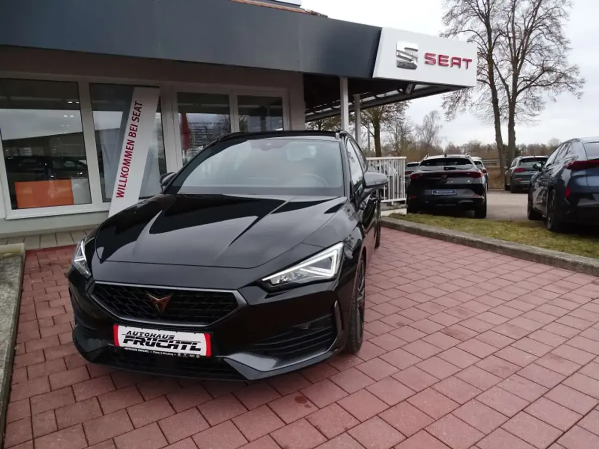 Gebraucht Cupra Leon VZ 245 PS (180 kW) 2023 Midnight schwarz (metallic) Kombi