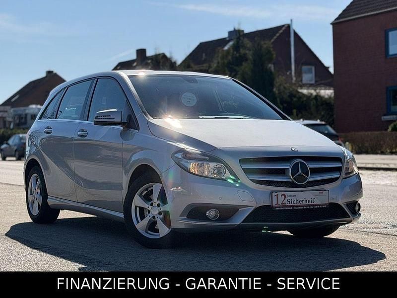 Gebraucht Mercedes B200 156 PS (114 kW) 2013 Silber Van / Kleinbus