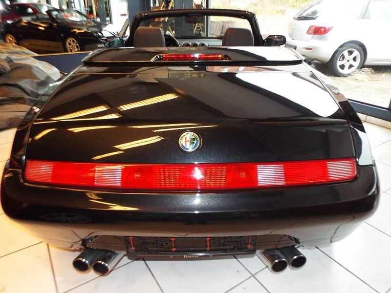 Gebraucht Alfa Romeo Spider 150 PS (110 kW) 2003 Schwarz Cabrio