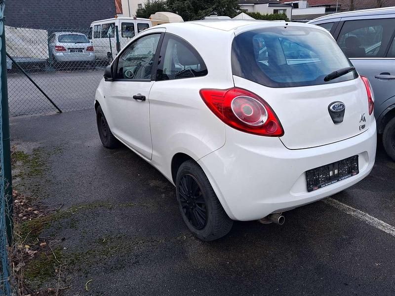 Gebraucht Ford Ka Trend 69 PS (50 kW) 2009 Weiß Limousine