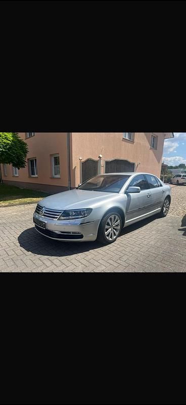 Second-hand VW Phaeton 239 CP (175 kW) 2010 Argintiu Berlinǎ