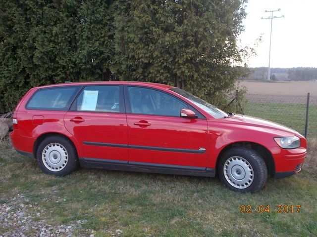 Gebraucht Volvo V50 Kinetic 101 PS (74 kW) 2005 Rot Kombi