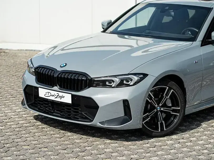 Gebraucht BMW 330 M Sport 286 PS (210 kW) 2025 M brooklyn grau metallic Limousine