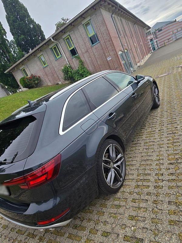 Gebraucht Audi A4 Sport 190 PS (139 kW) 2017 Grau Kombi