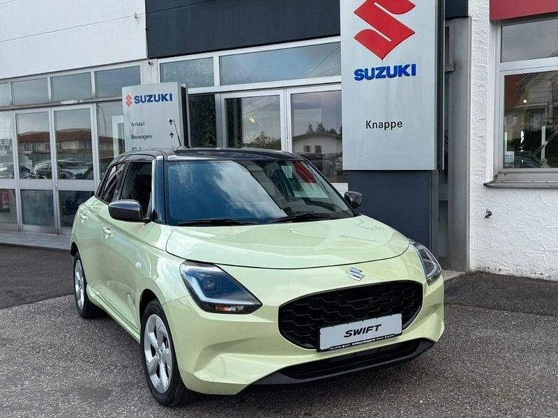 Gelb Gebraucht 2025 Suzuki Swift Comfort Limousine | 16.900 € (Fairer Preis) - Bild 1/4