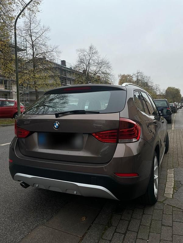 Gebraucht BMW X1 180 PS (132 kW) 2014 Braun SUV