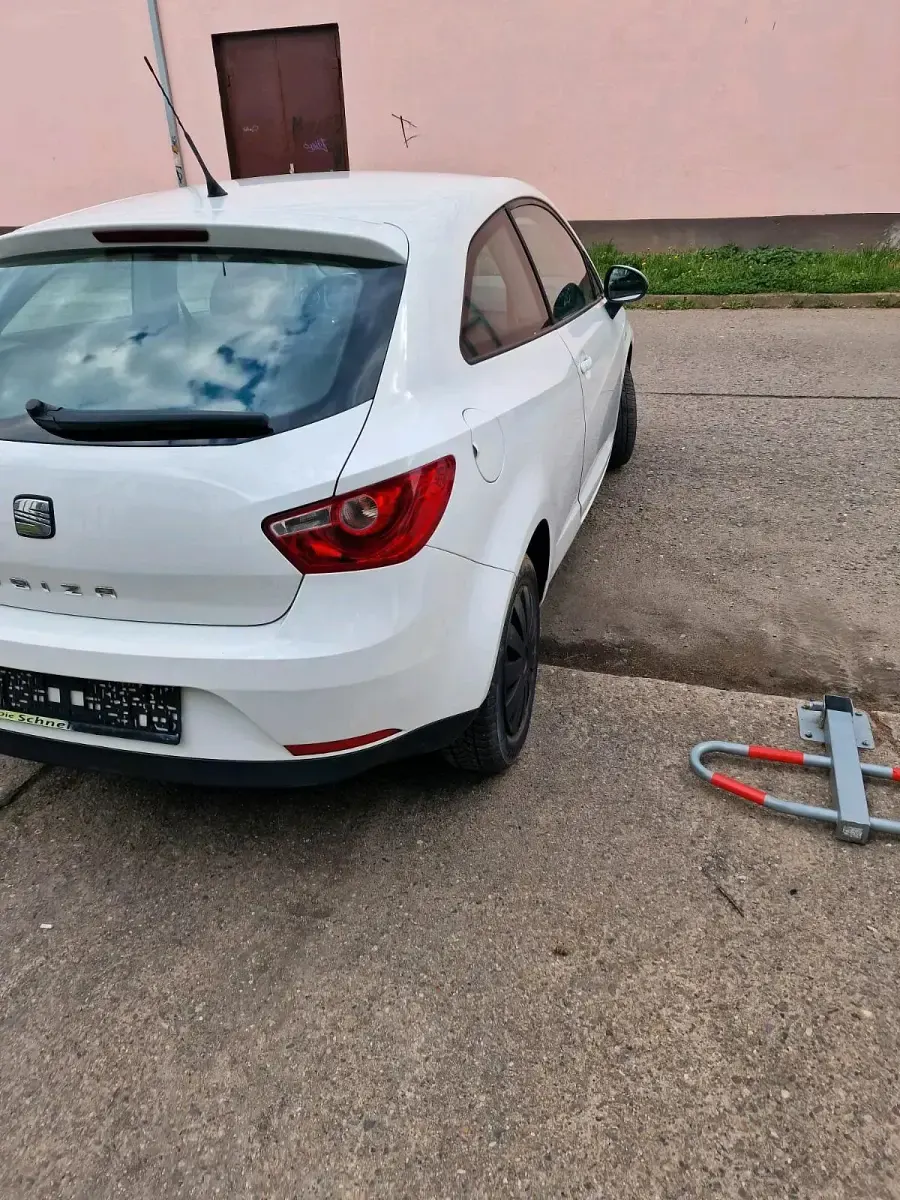Gebraucht Seat Ibiza 70 PS (51 kW) 2011 Weiß Limousine