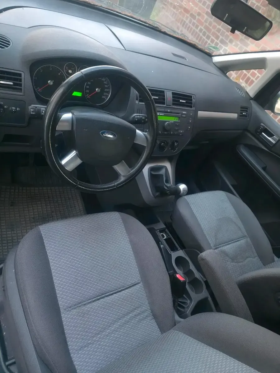 Second-hand Ford Focus 109 CP (80 kW) 2004 Hatchback