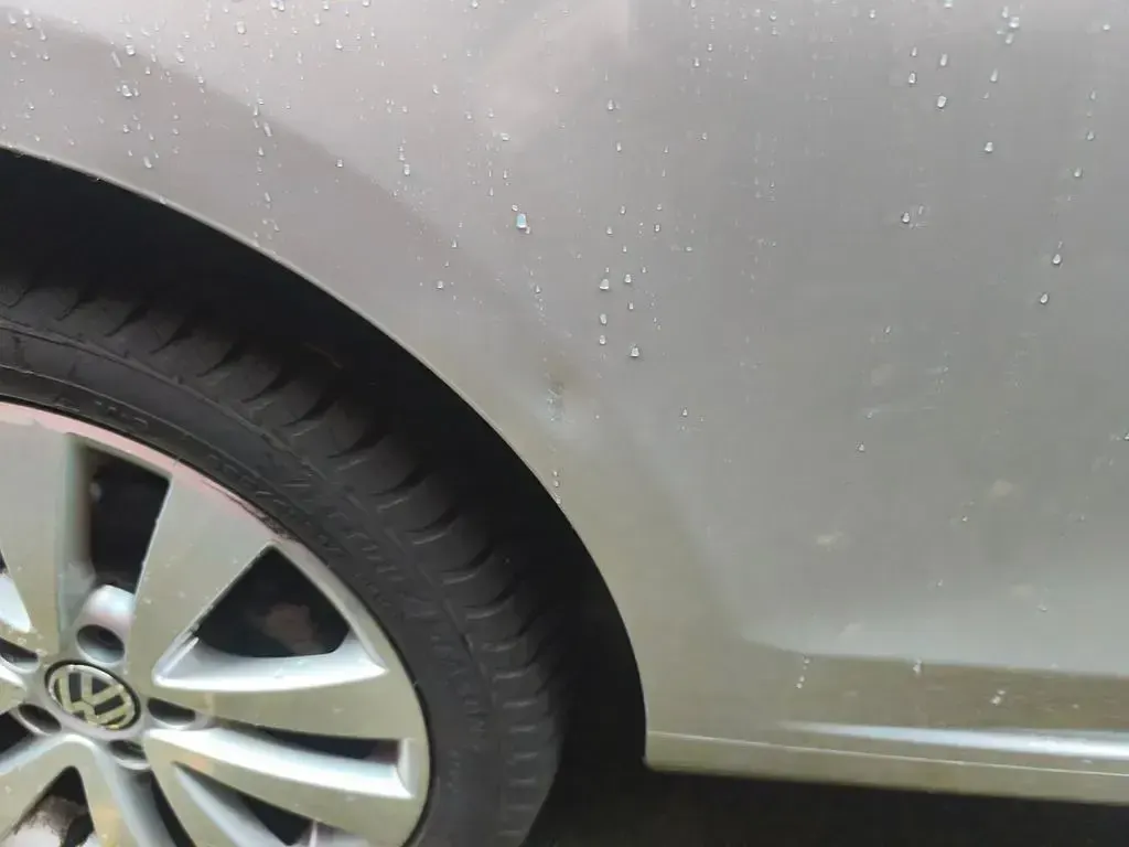 Gebraucht VW Golf VI Team 105 PS (77 kW) 2010 Silber Kleinwagen