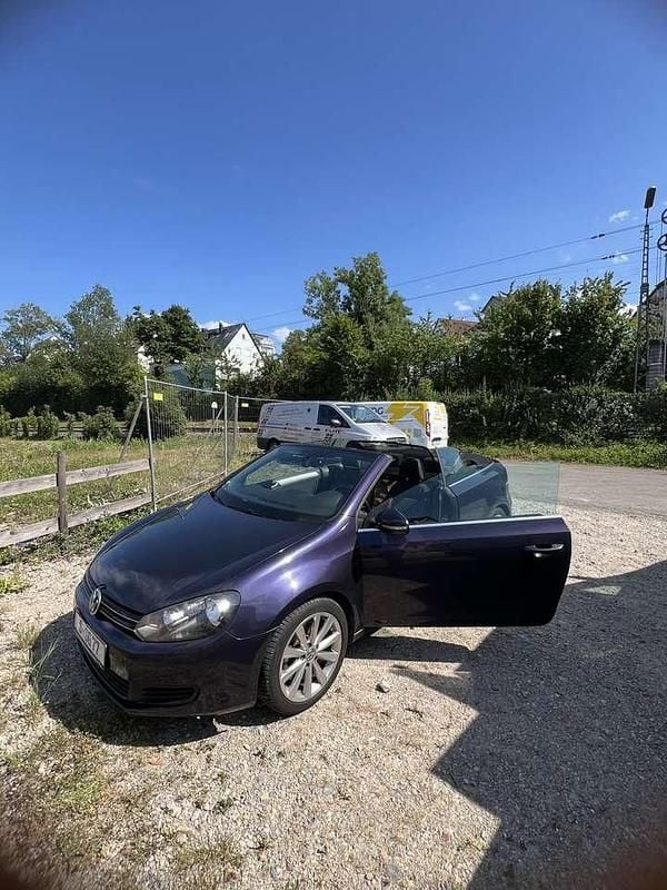 Gebraucht VW Golf Cabriolet Basis 160 PS (117 kW) 2012 Violett Cabrio