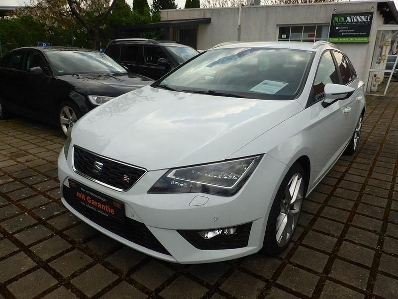 Weiß Gebraucht 2014 Seat Leon ST FR Kombi | 11.990 € (Fairer Preis) - Bild 1/4