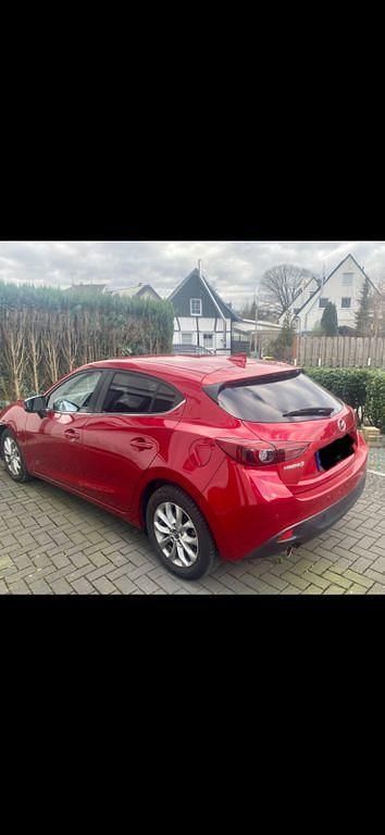 Gebraucht Mazda 3 Nakama 120 PS (88 kW) 2016 Rot Limousine