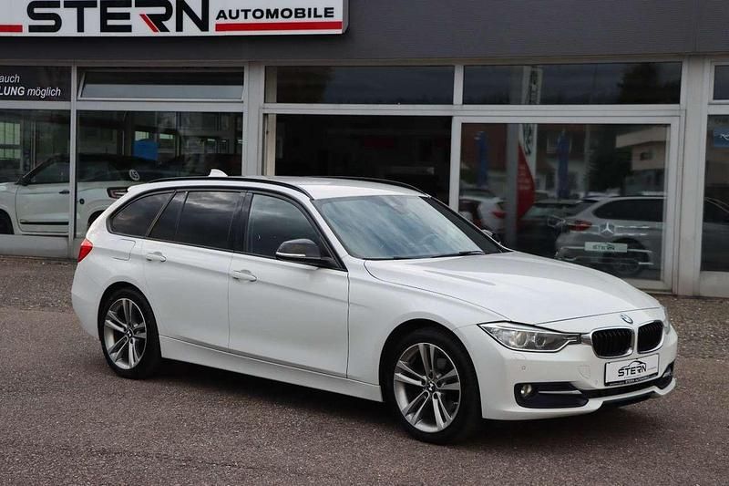 Weiß Gebraucht 2014 BMW 320 Sport Line Kombi | 7.990 € (Guter Preis) - Bild 1/4