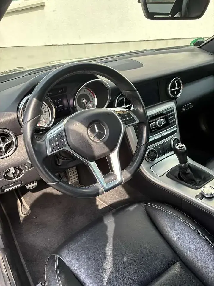 Second-hand Mercedes SLK200 184 CP (135 kW) 2011 Gri Cabrio
