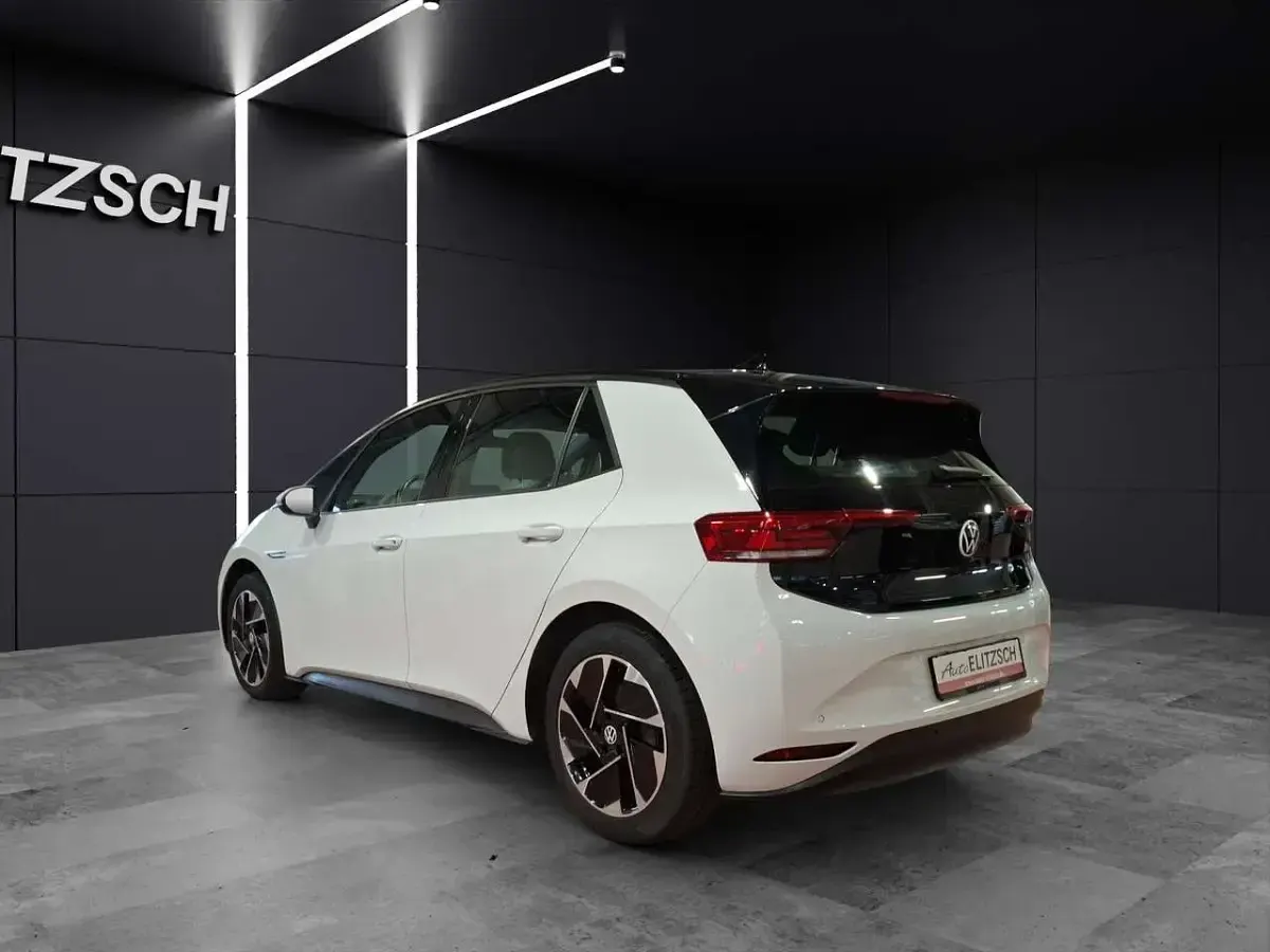 Gebraucht VW ID.3 Pro 106 kW (145 PS) 2022 Weiß Kleinwagen