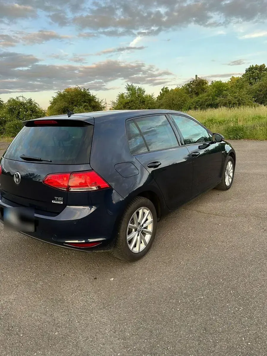 Gebraucht VW Golf VII LOUNGE 110 PS (80 kW) 2015 Blau Limousine