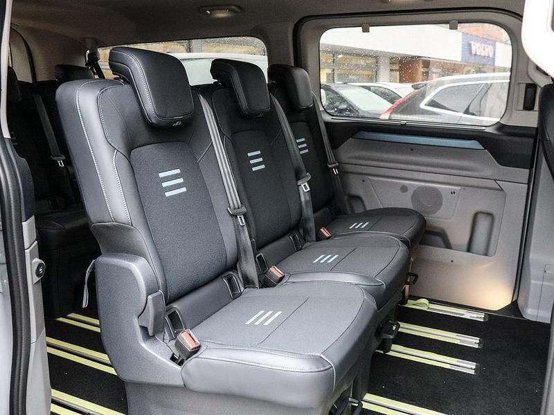 Ny Ford Tourneo Active 170 HK (125 kW) 2026 Grå MPV