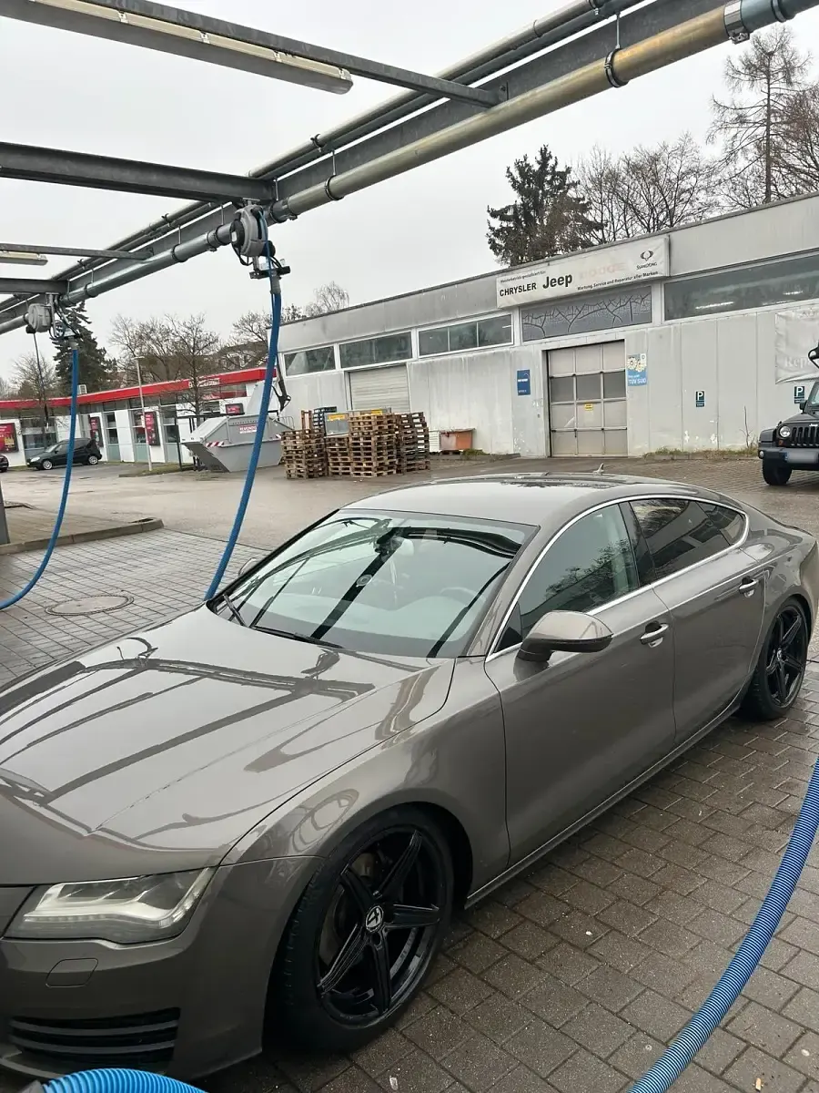 Gebraucht Audi A7 Sportback Comfort 192 PS (141 kW) 2011 Andere farben Kleinwagen