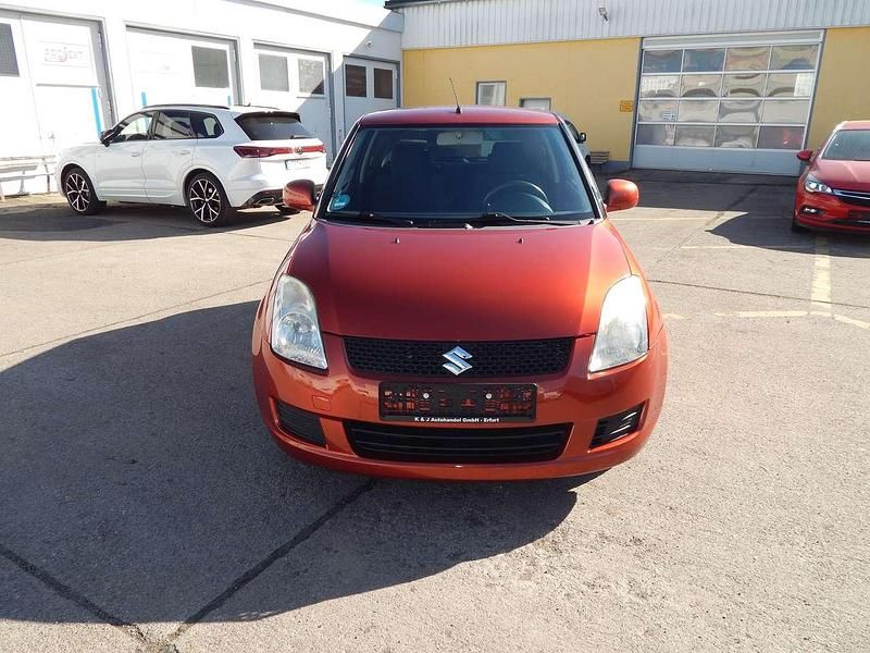 Gebraucht Suzuki Swift 92 PS (67 kW) 2011 Braun Kleinwagen