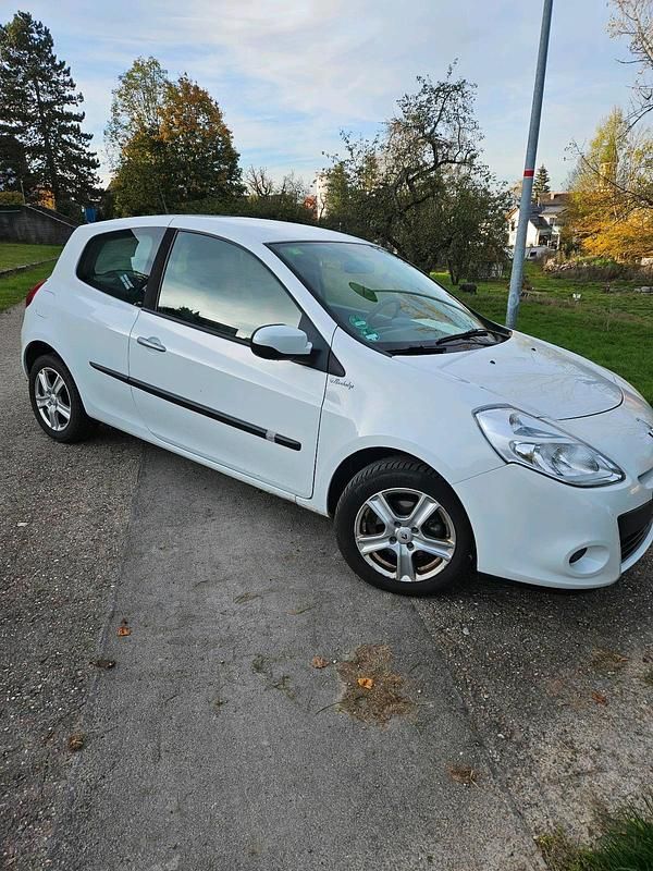 Gebraucht Renault Clio II 75 PS (55 kW) 2011 Weiß Kleinwagen