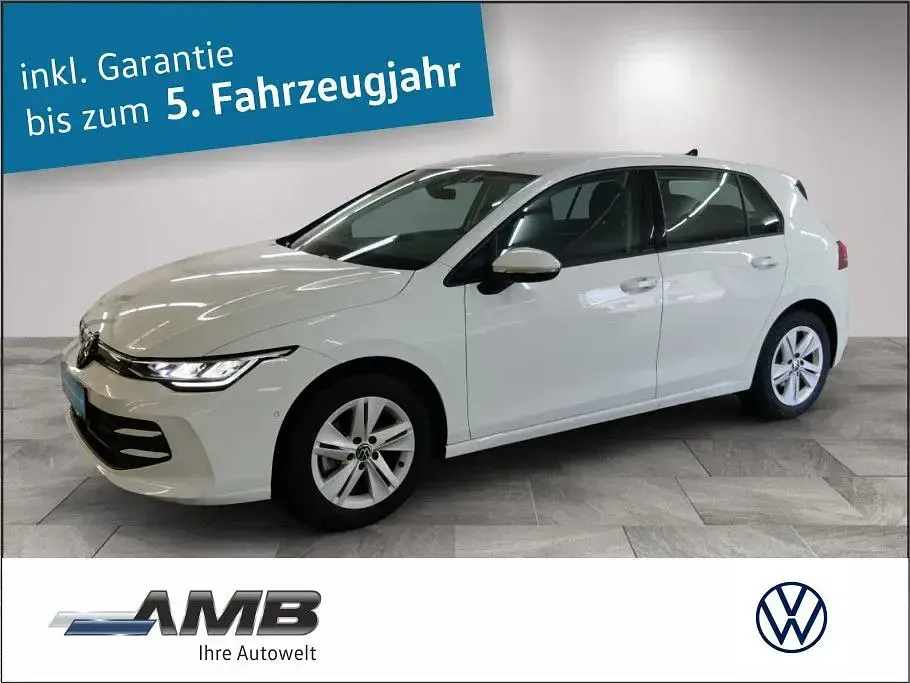 Gebraucht VW Golf VIII Life 116 PS (85 kW) 2025 Weiß Limousine