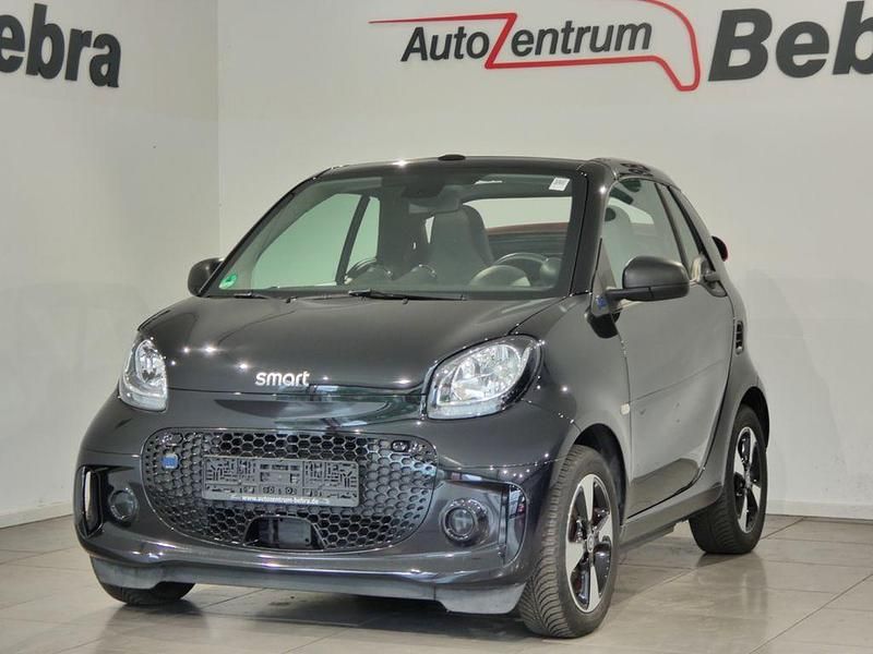 Schwarz Gebraucht 2021 Smart ForTwo Electric Drive Cabrio | 10.490 € (Guter Preis) - Bild 1/4
