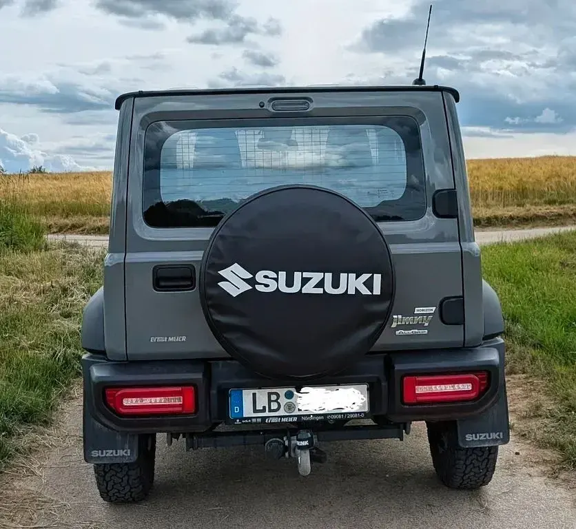 Gebraucht Suzuki Jimny 102 PS (75 kW) 2024 Grau SUV