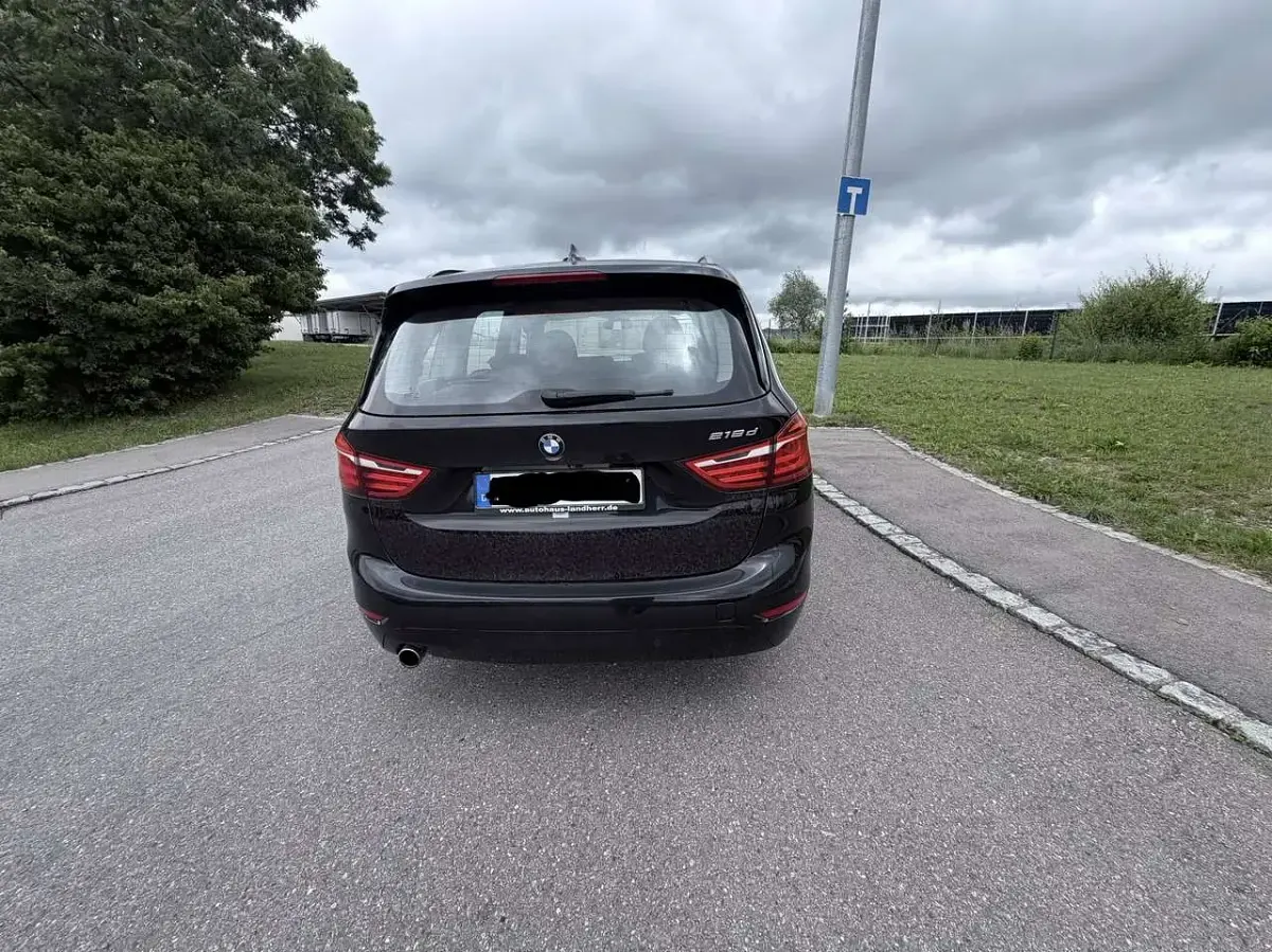 Gebraucht BMW 218 150 PS (110 kW) 2017 Schwarz Van / Kleinbus