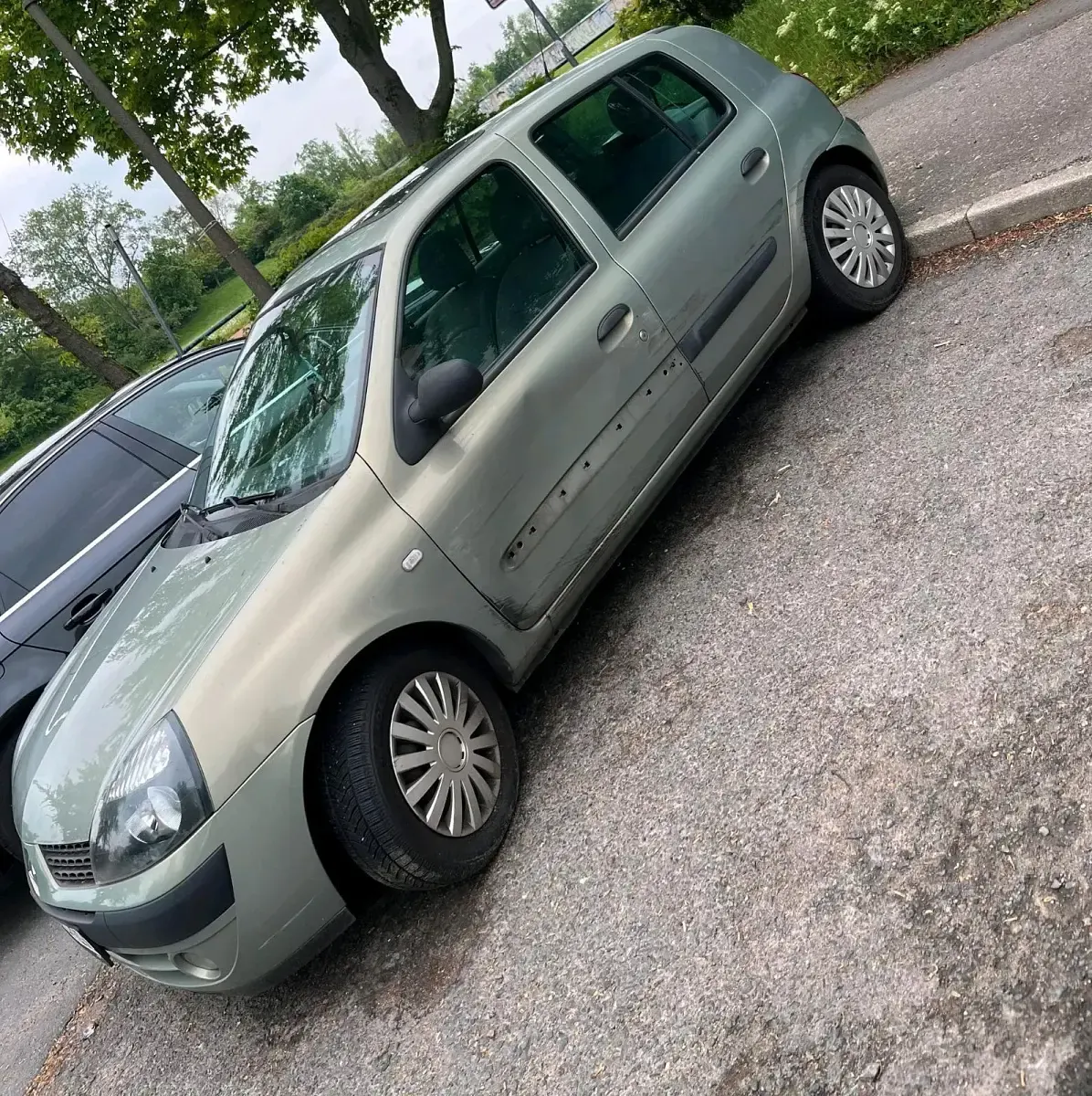 Occasion Renault Clio II 75 ch (55 kW) 2003 Gris Citadine